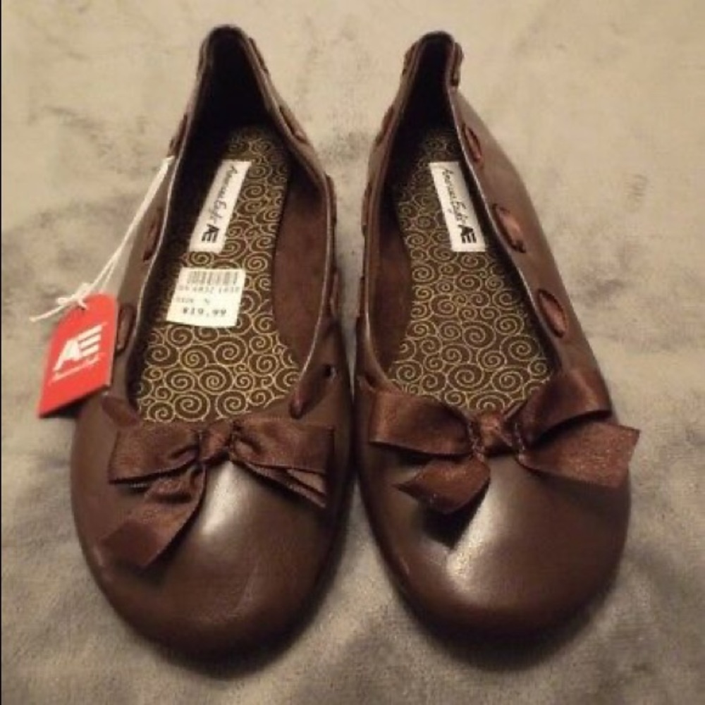 ISO: American Eagle Bow Flats Millie (ANY COLOR) - Picture 2 of 5